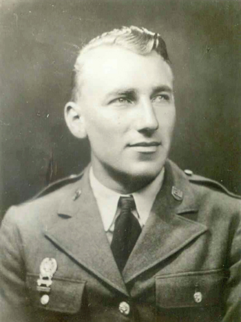 S/Sgt Melvin H Lachelt