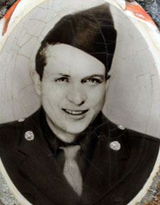 Pvt William W McDole