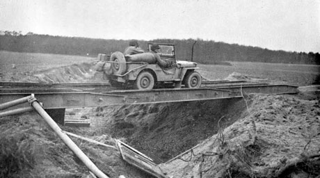 Fixed steel treadway bridge near Huck, Germany