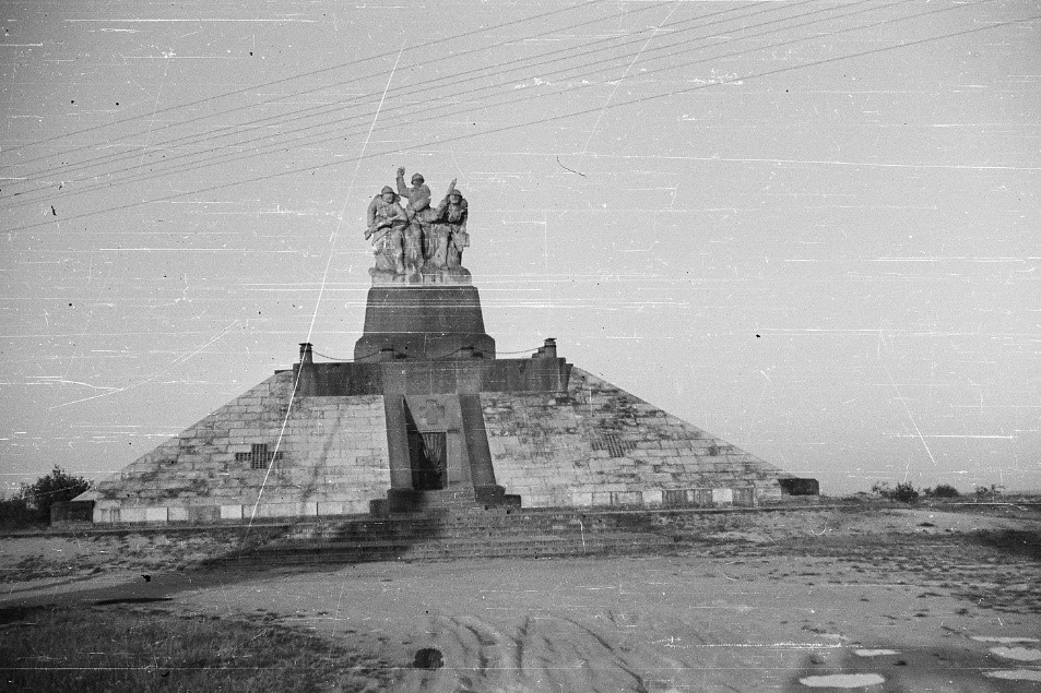 Ossuaire de la Ferme Navarin - WWI