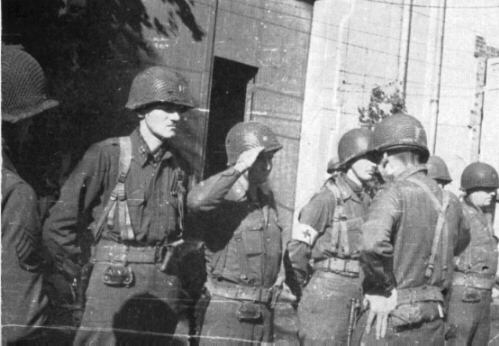 Col. Miltonberger awards medals