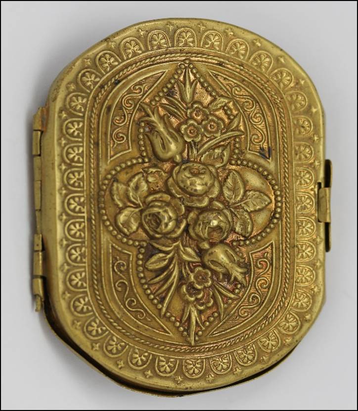 A picture containing coin

Description automatically generated