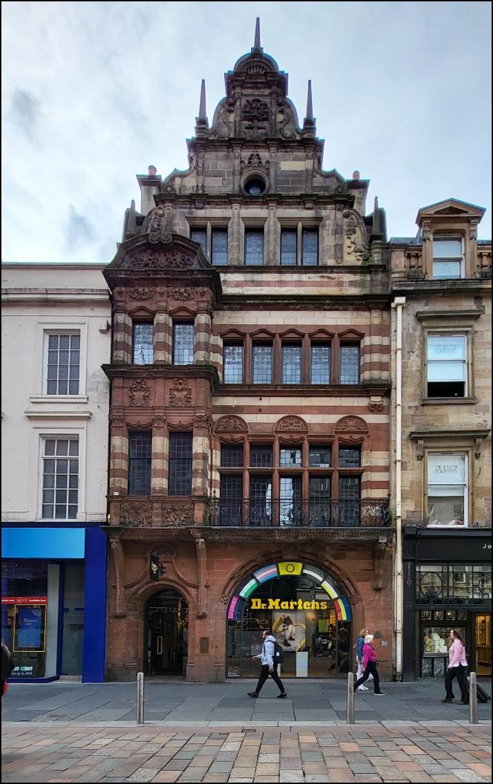 Westfries Museum with many windows

Description automatically generated