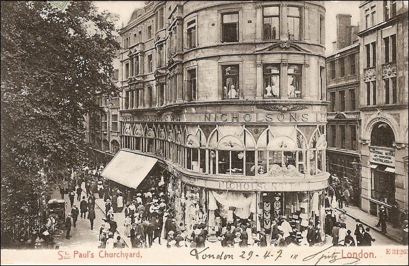 A crowd of people in front of a building

Description automatically generated with low confidence