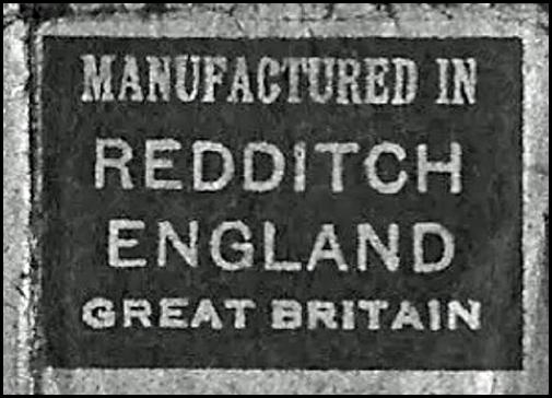 A black and white sign

Description automatically generated