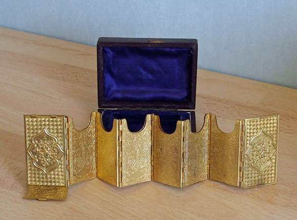 Gem 6 section needle
case