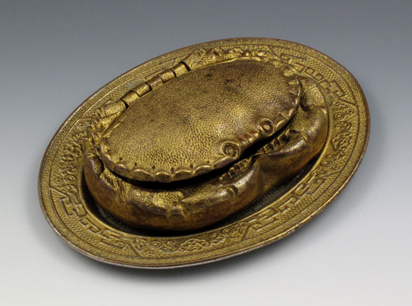 Crab on a Platter needle
case