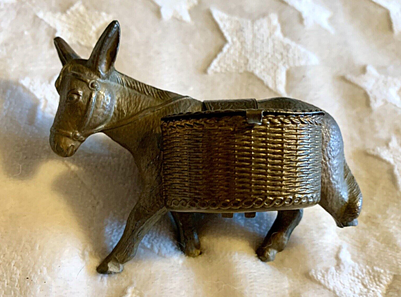 Donkey with Panniers needle
case