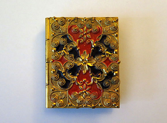 Painted Scrolls needle
case