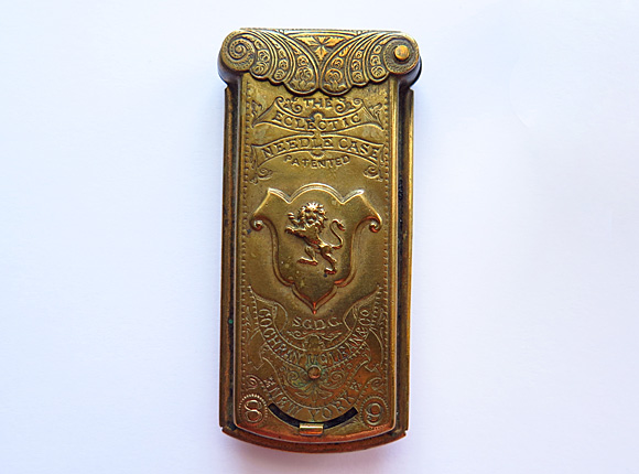 Quadruple Ecelctic with Lion
on Shield needle case