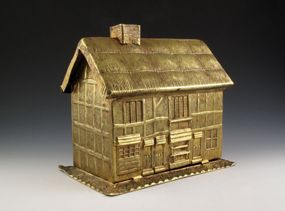 Shakespeare's
Birthplace needle case