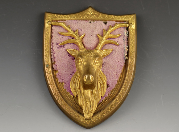 Shield with Stag Head
needle case