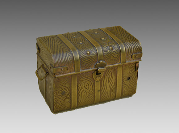 Trunk with Grain and Straps 
needle case