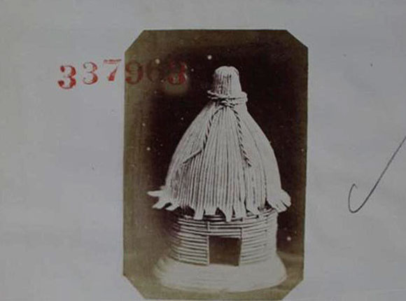 Beehive Skep needle
case