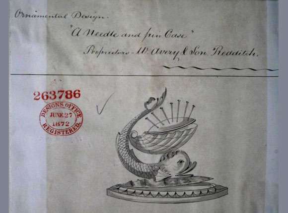 Fish with Scallop Shell
needle case